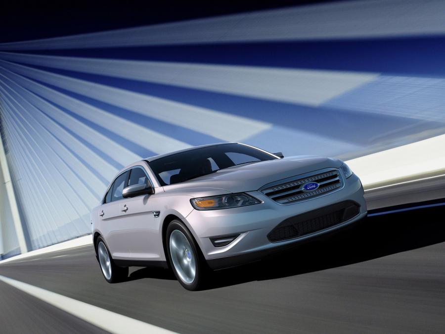  Ford Taurus Limited 2010 года  (фото 21 из 43)
